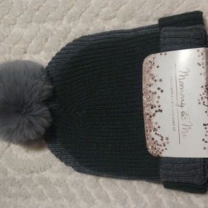 Mommy and me beanie set